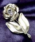 Small Single Rose Pin